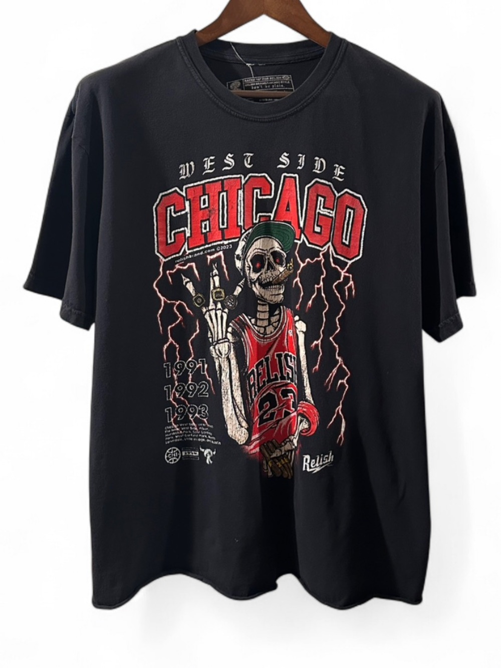 West Side Chicago Skeleton Basketball Design Cropped Graphic T-shirt Size XL